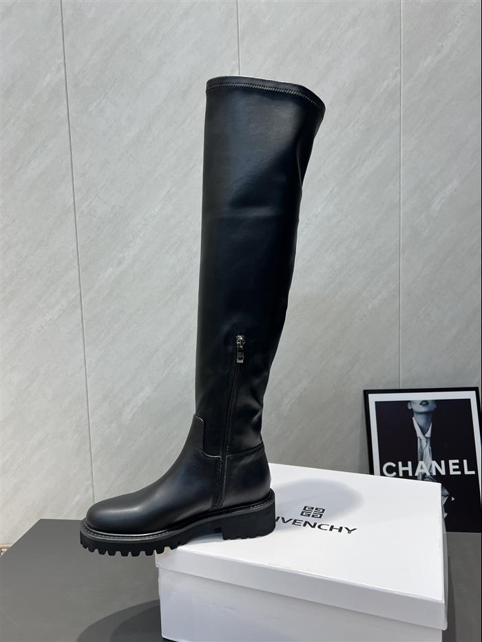 20251128174451932 370